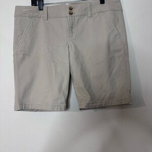 American Eagle Outfitters Women's Beige Shorts
